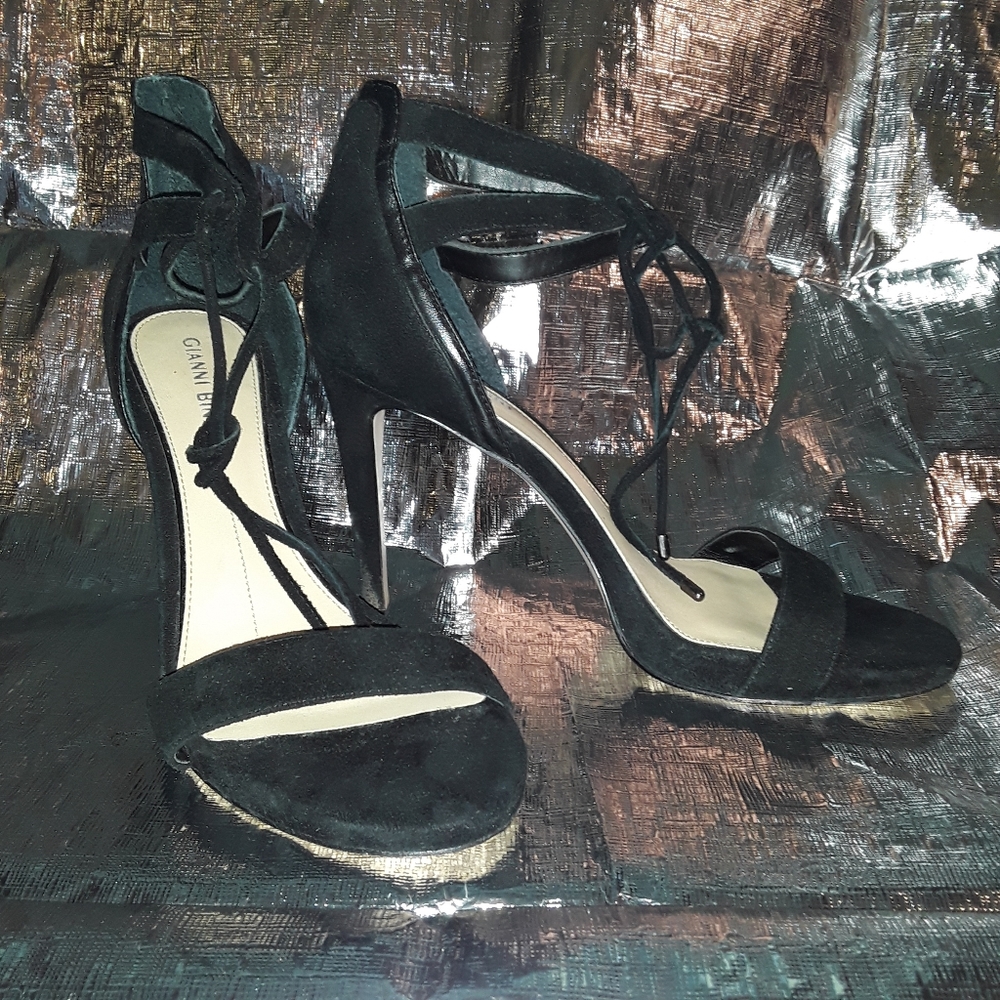 Gianni Bini Black Suede Strappy Heels 8M